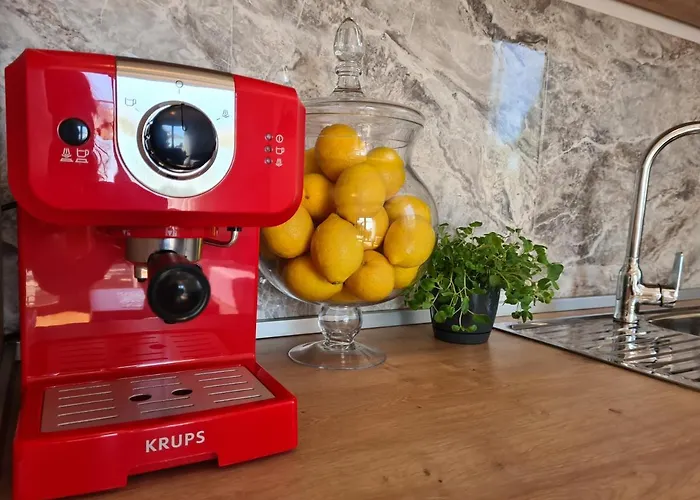 Apartment Downtown Ela